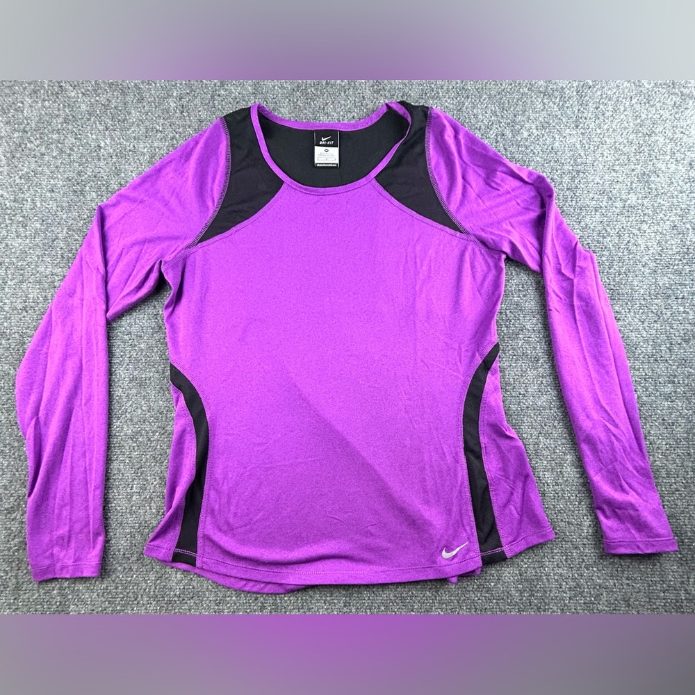 Nike Dri Fit Women’s Long Sleeve T Size Medium Thumbholes